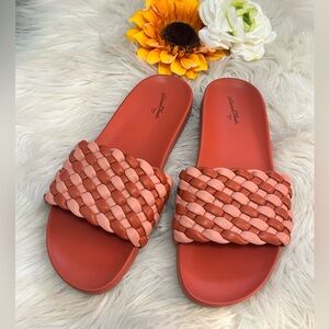Women's Braided Slide Flat Sandals Orange and Peach Sz 8